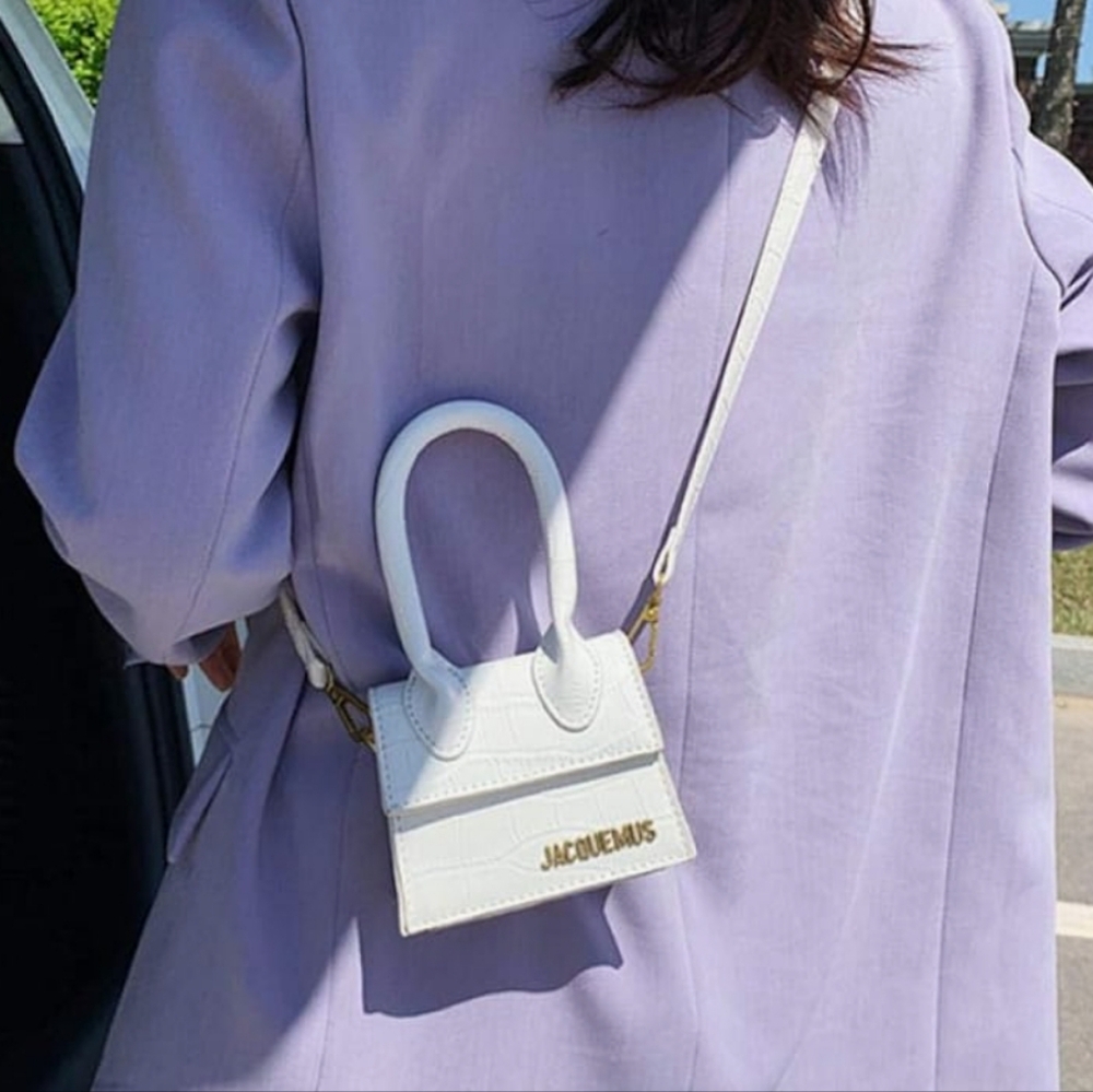 Jacquemus Le Chiquito Croc-Embossed Leather Crossbody Bag - Picture 8 of 9